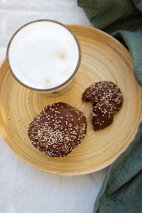Hauchdünne Schokokekse mit Amaranth