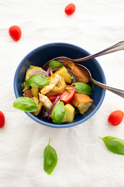 Tomaten-Ananas-Brotsalat nach Johann Lafer