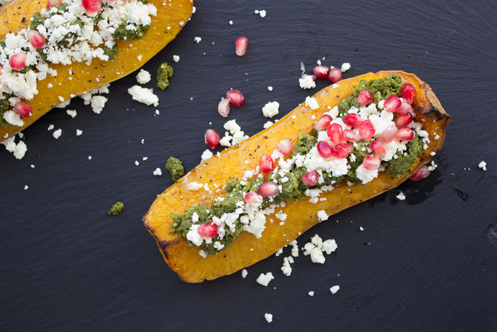 Geschmorter Kürbis mit Pesto und Feta – Dinner4Friends