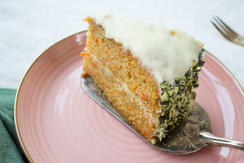 Carrot Cake mit Frischkäse-Frosting - Dinner4Friends