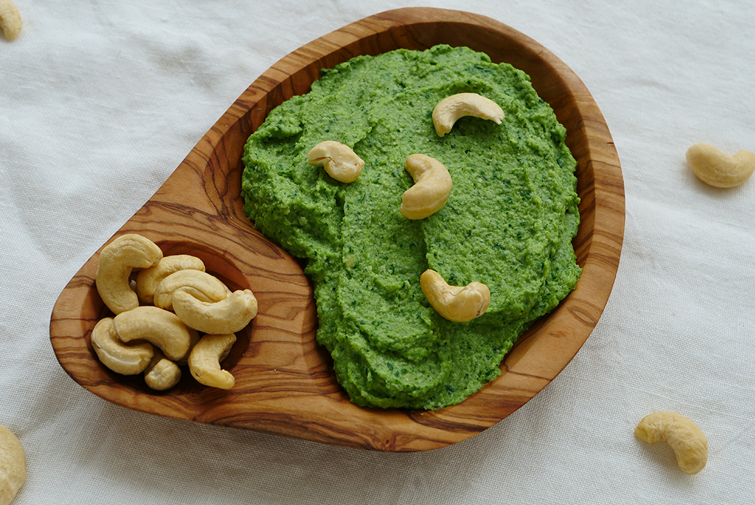 Cashew-Broccoli-Dip: einfach und schnell gemacht wie Pesto.