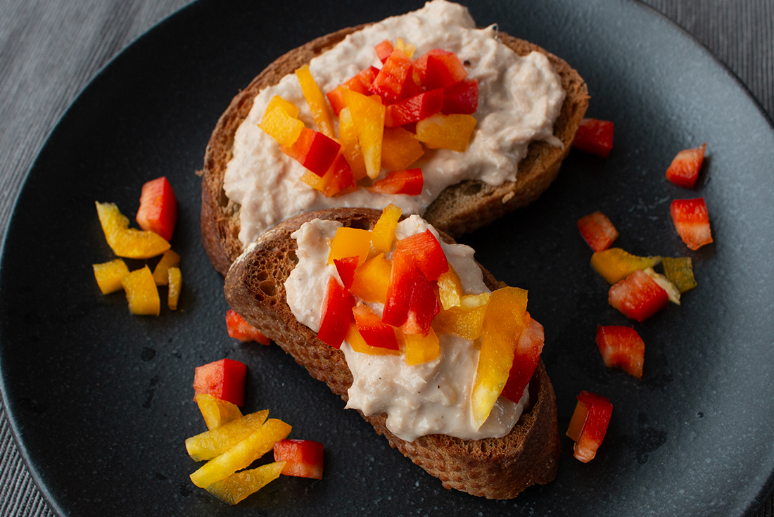 Crostini mit Thunfischcreme – Dinner4Friends