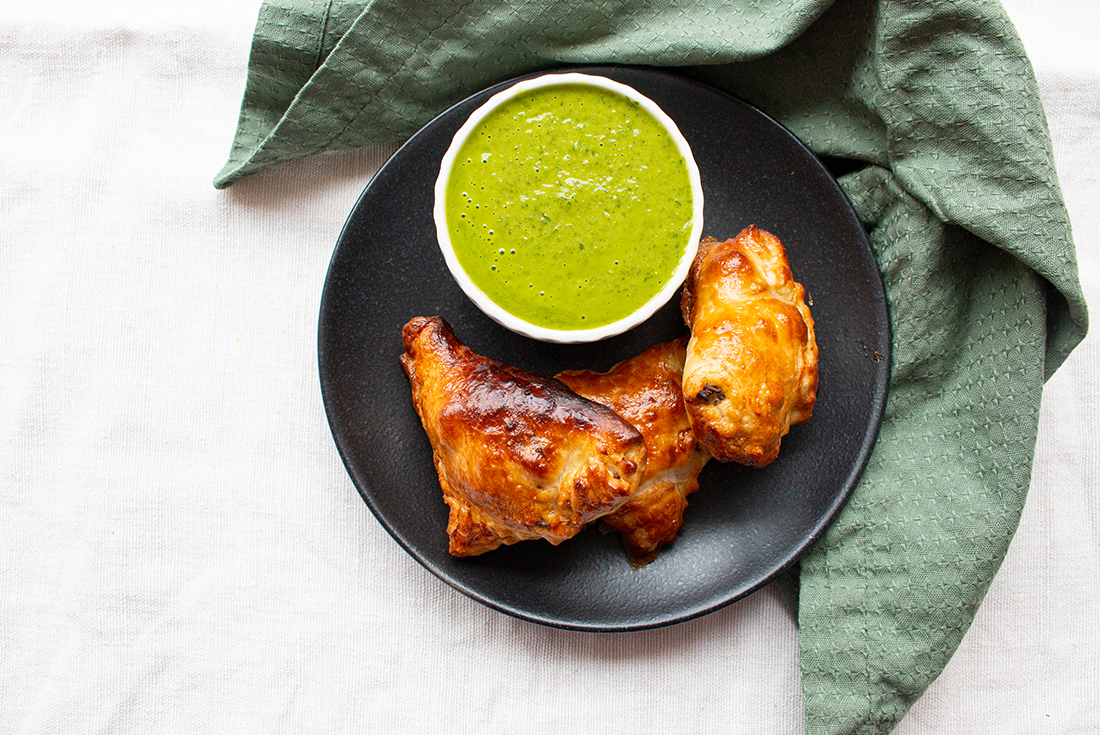 Empanadas mit Chimichurro-Sauce