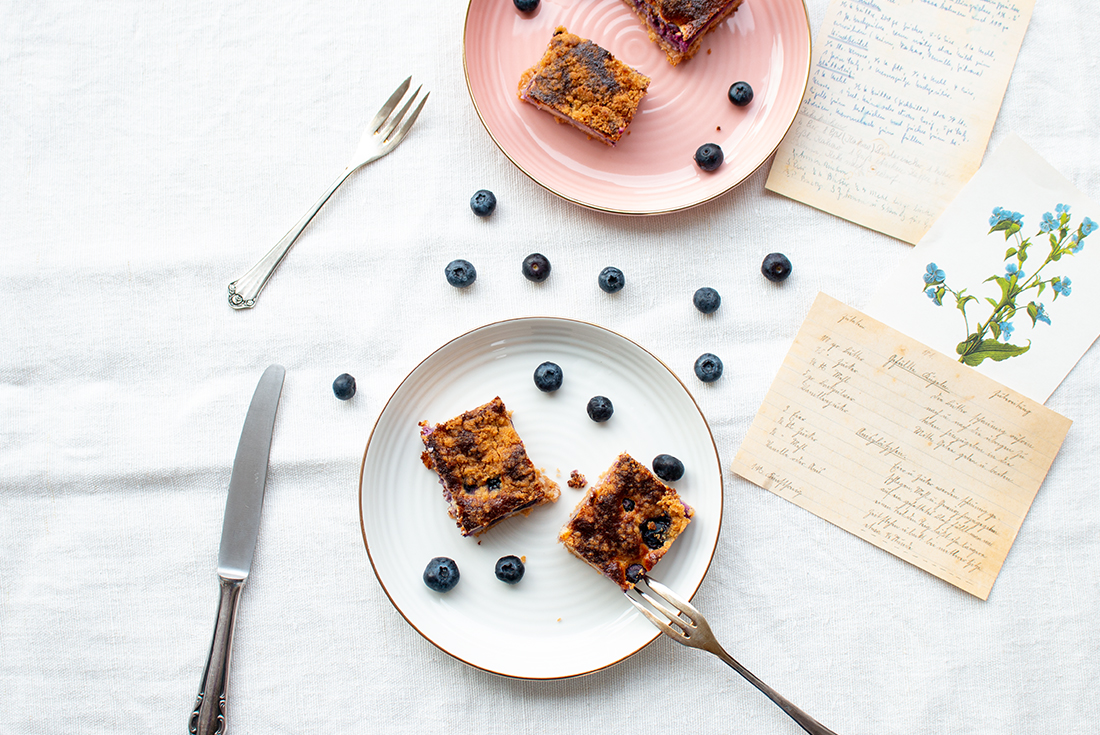 Streuselkuchen mit Heidelbeeren und Frischkäse