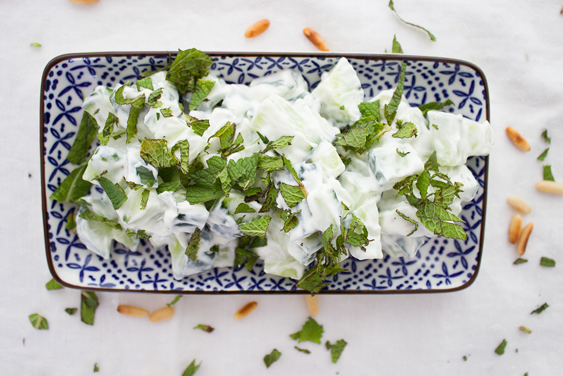 Gurkensalat mit Minze: Schnell gemacht, erfrischend und lecker.