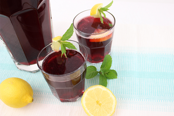 Kirsch Limonade: selbstgemacht und so erfrischend!