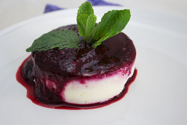 Käsekuchen-Soufflés mit frischen Beeren - ein Traum! Und gelingsicher!