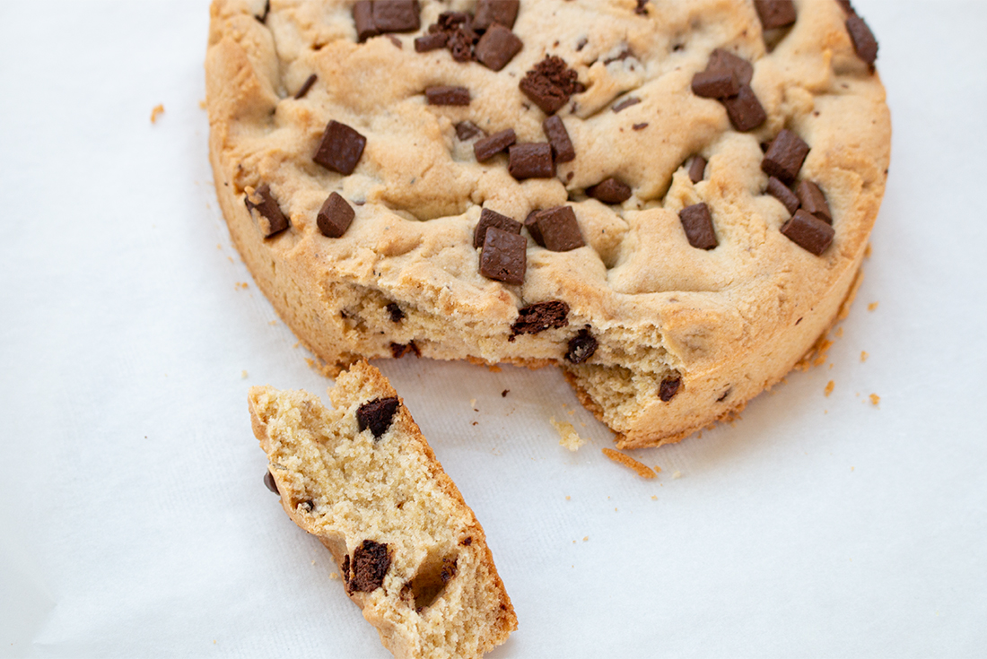 XXL Chocolate Chip Cookie