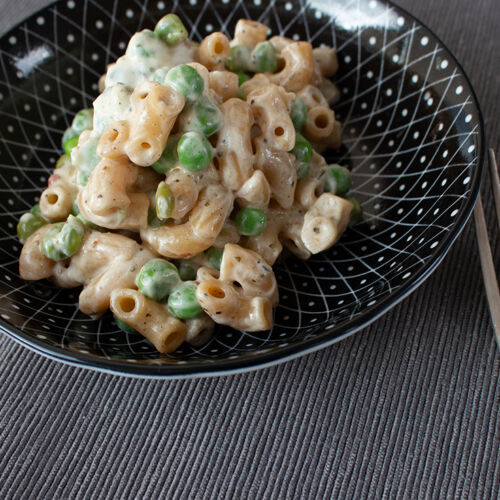One Pot Pasta mit Erbsen