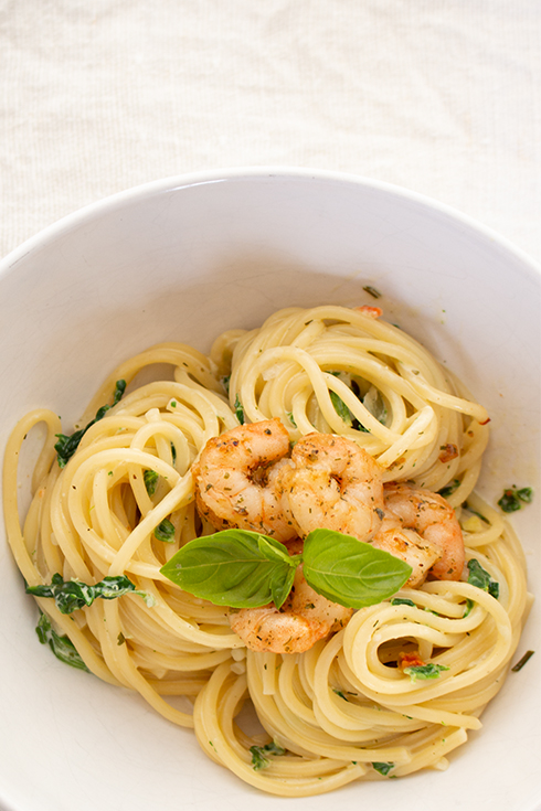 Spagetti mit Garnelen und Spinat