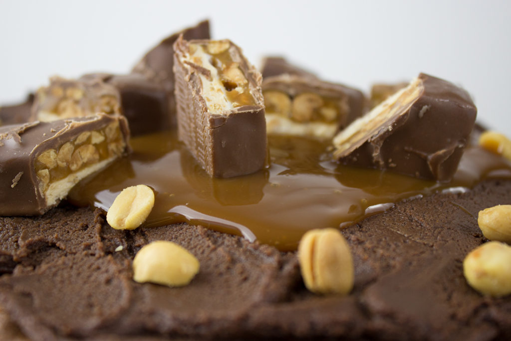 Snickers-Torte: Karamell, Erdnuss, Schokolade.
