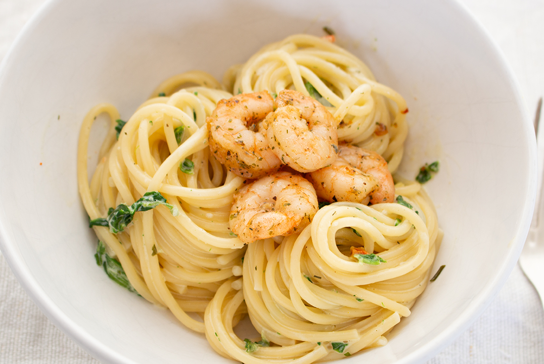 Spaghetti mit Garnelen und Spinat