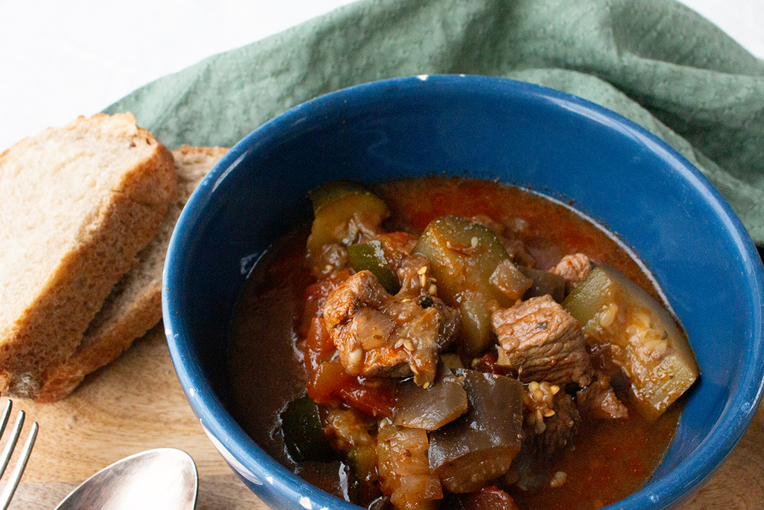 Türkischer Eintopf mit Gemüse und Fleisch – Dinner4Friends