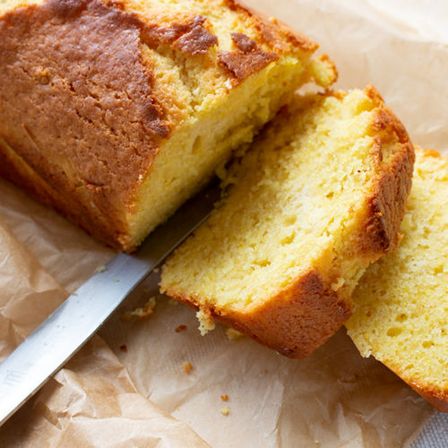 Teekuchen mit Kurkuma