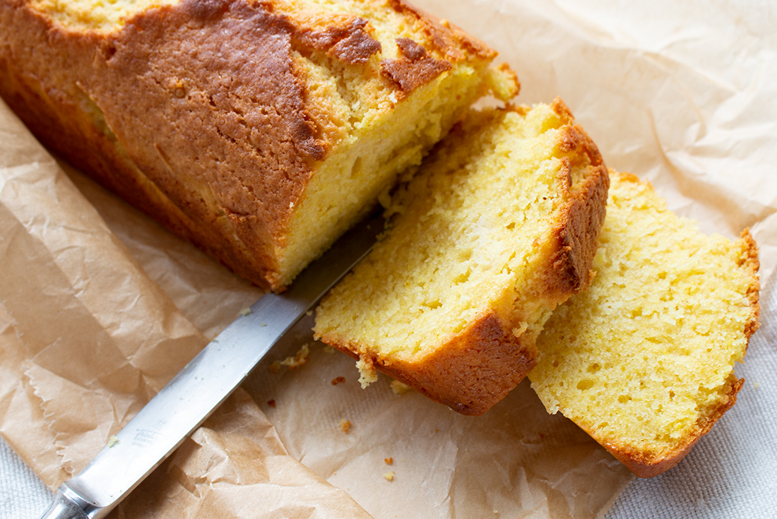 Teekuchen mit Kurkuma