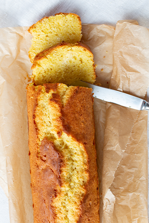 Teekuchen mit Kurkuma