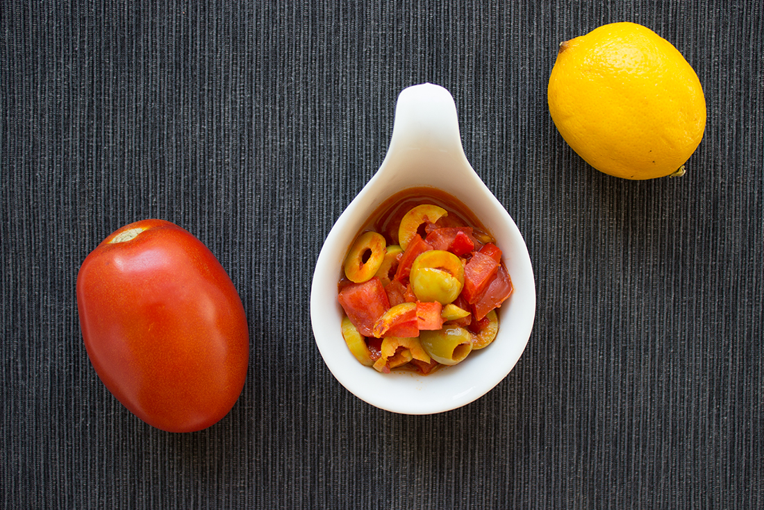 Tomaten-Oliven-Salat