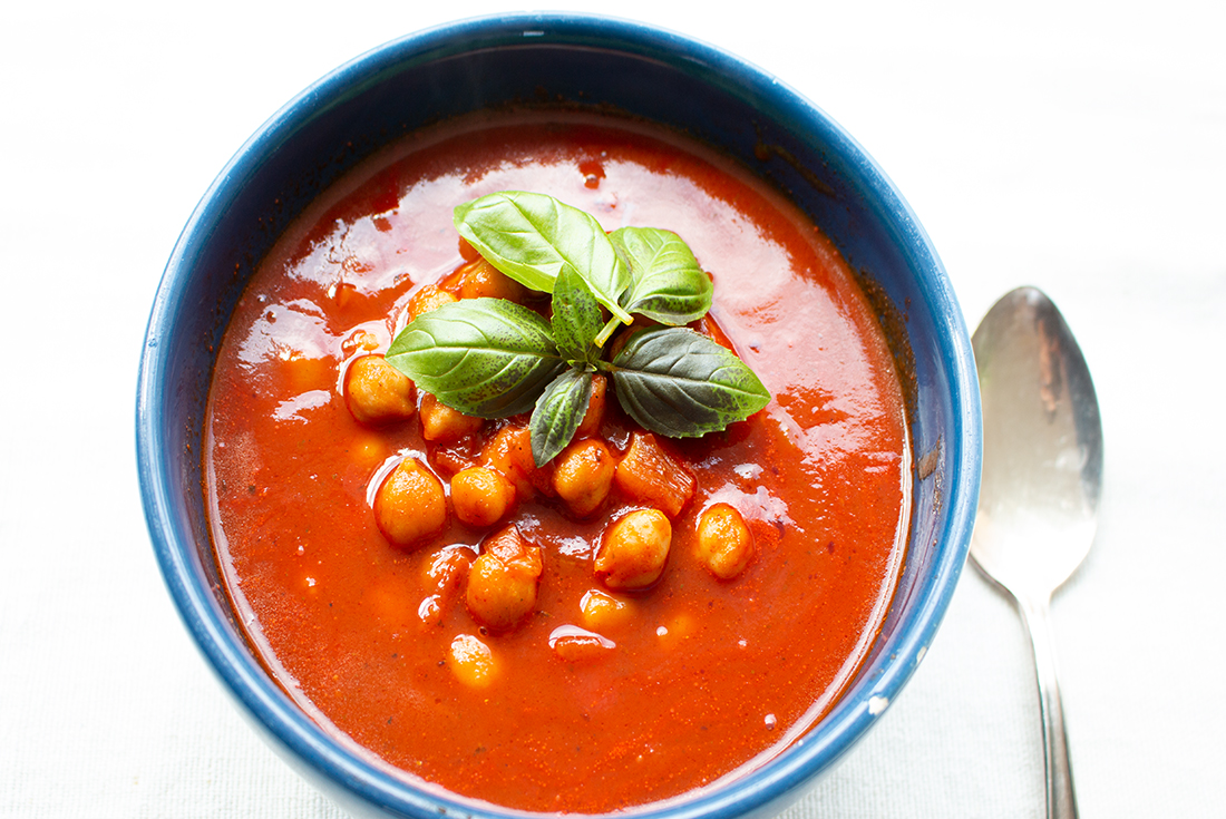 Tomaten-Kichererbsensuppe