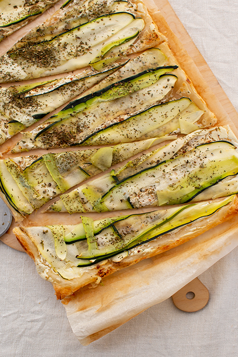 Blätterteig Tarte mit Zucchini und Ziegenkäse - Dinner4Friends