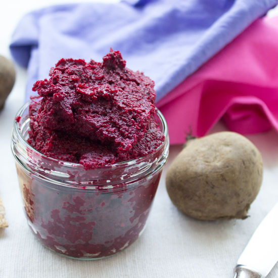 Rote Beete Aufstrich: Schnell gemacht, vegan, raw